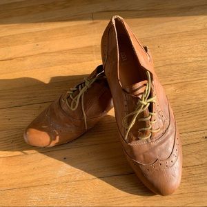 Bakers saddle shoe